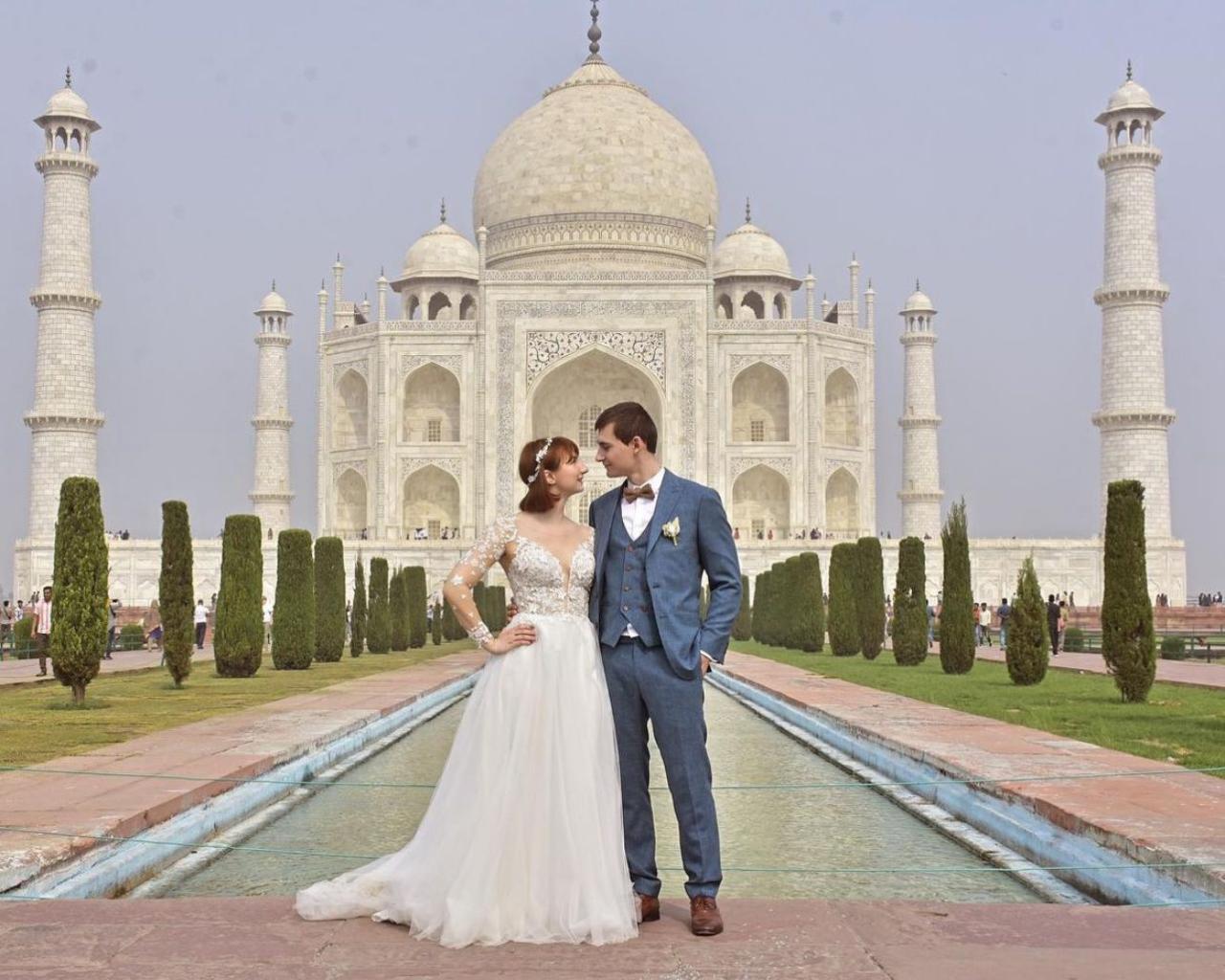 Agra: Sunrise Skip-the-Line Taj Mahal & Agra Fort Tour